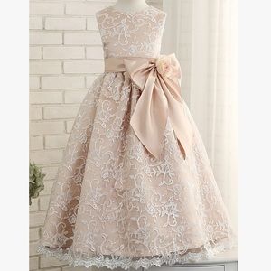 Vintage dress in blush pink lace overlay big bow